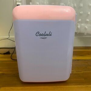 Cooluli skincare/makeup fridge